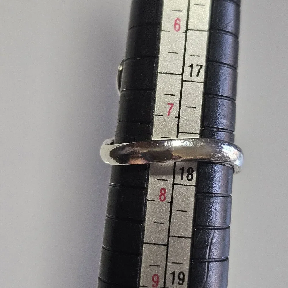 *Sale* Silver Tone Slithery Snake Ring Size 7.5